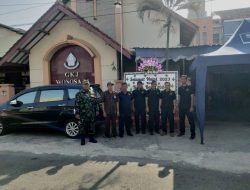 Ibadah Khusus Baptisan Sidi Peneguhan, Babinsa Wonosari Amankan Gereja Desa Binaan