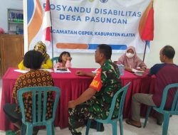 Babinsa Koramil 23/Ceper Dampingi Petugas Puskesmas Gelar Posyandu