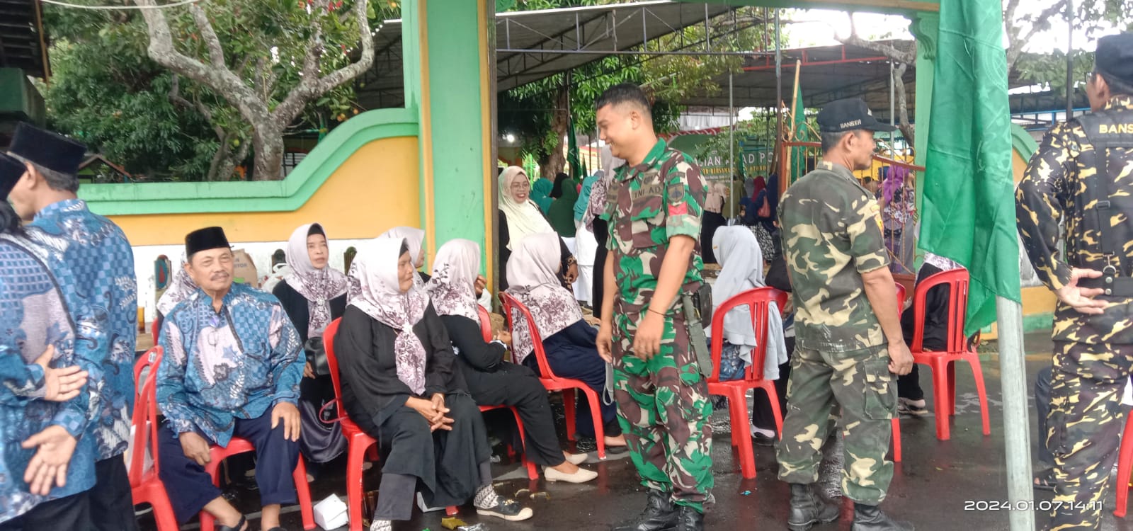 Babinsa Ceper Hadiri Gelaran Pengajian Ahad Pon Desa Pokak