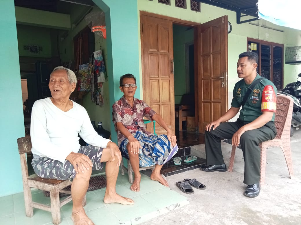 Jaga Lingkungan Bersih, Babinsa Ceper Himbau Warga Binaan