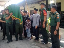 Turut Berbelasungkawa, Koramil 17/Karangdowo Takziah Ke Rumah Duka Warga Binaan
