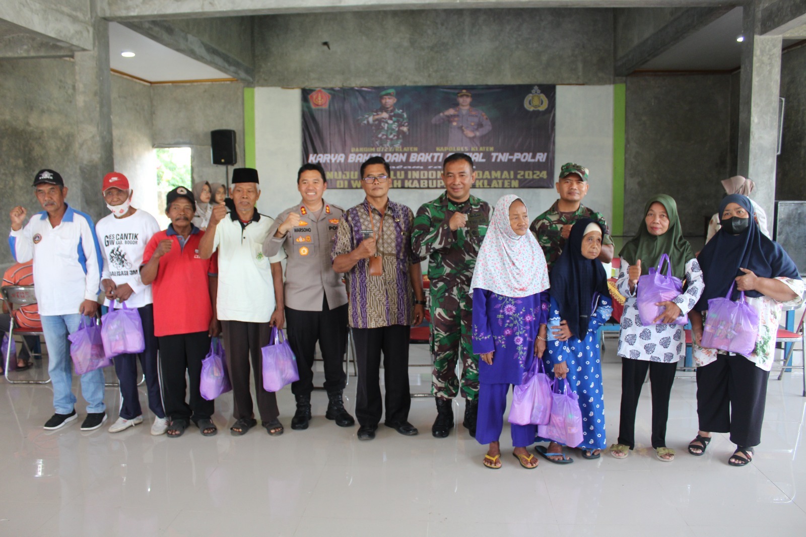 Kodim dan Polres Klaten Bersatu Lakukan Baksos dan Bersih Pasar