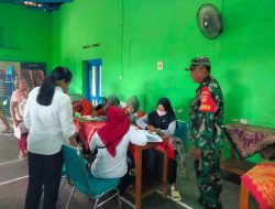 Gelar PIN Polio Di 5 Desa, Babinsa Koramil 22 Wonosari Turun Bantu Bidan Desa