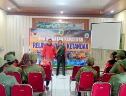 Sinergi Dalam Keamanan, Babinsa Koramil Klaten Utara Beri Pembinaan Dan Pembekalan Satlinmas