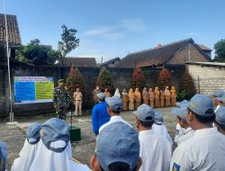 Jadi Pembina Upacara di SMK Batur Jaya 2, Bamin Bakti TNI Koramil Ceper Sampaikan Ini