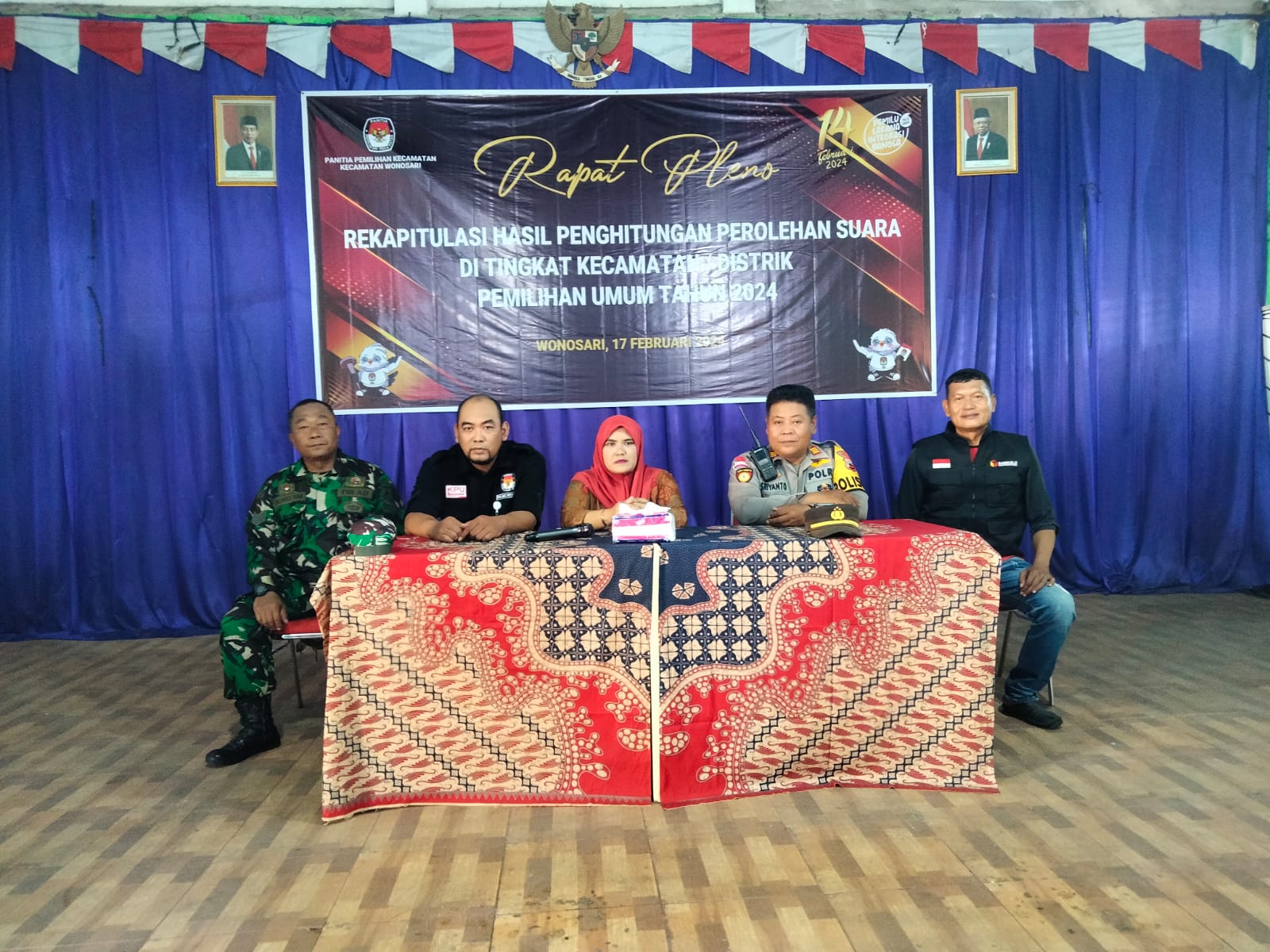 Pemilu 2024, Danramil Wonosari Hadiri Rapat Pleno Rekapitulasi Perhitungan Perolehan Suara Tingkat Kecamatan