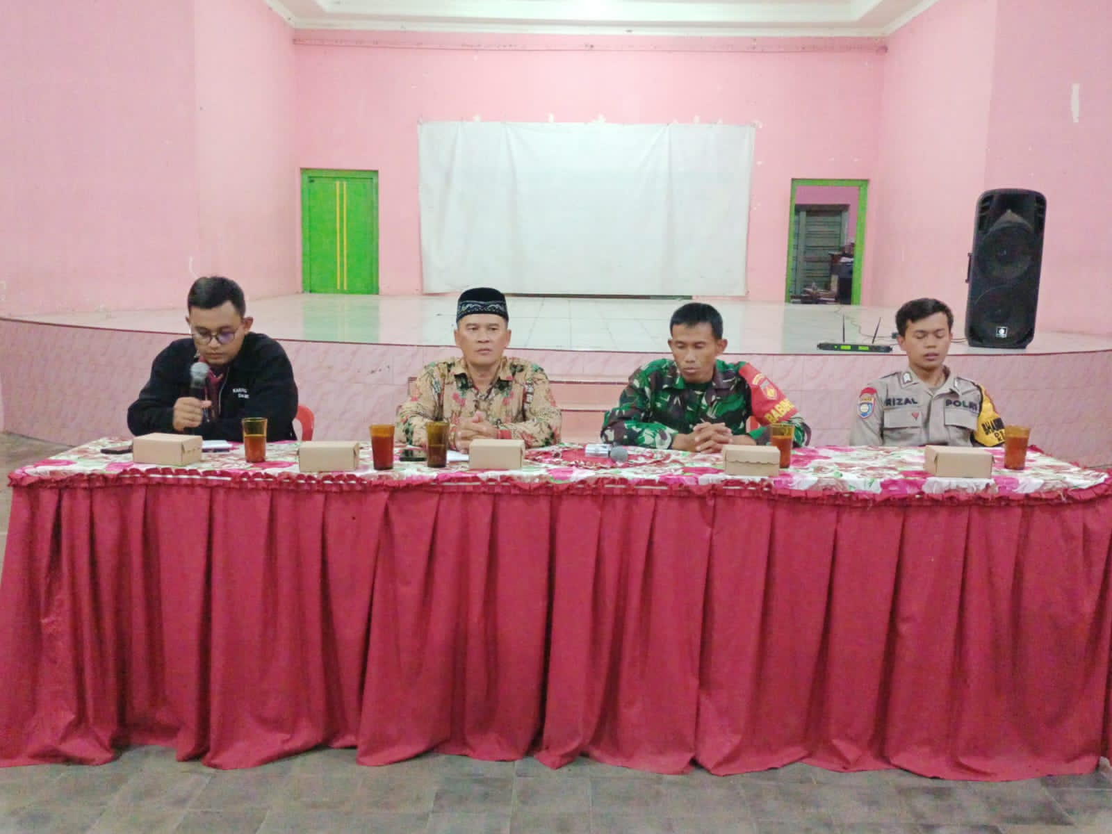 Babinsa Ceper Himbau Linmas Selalu Jaga Kamtibmas Desa Meger