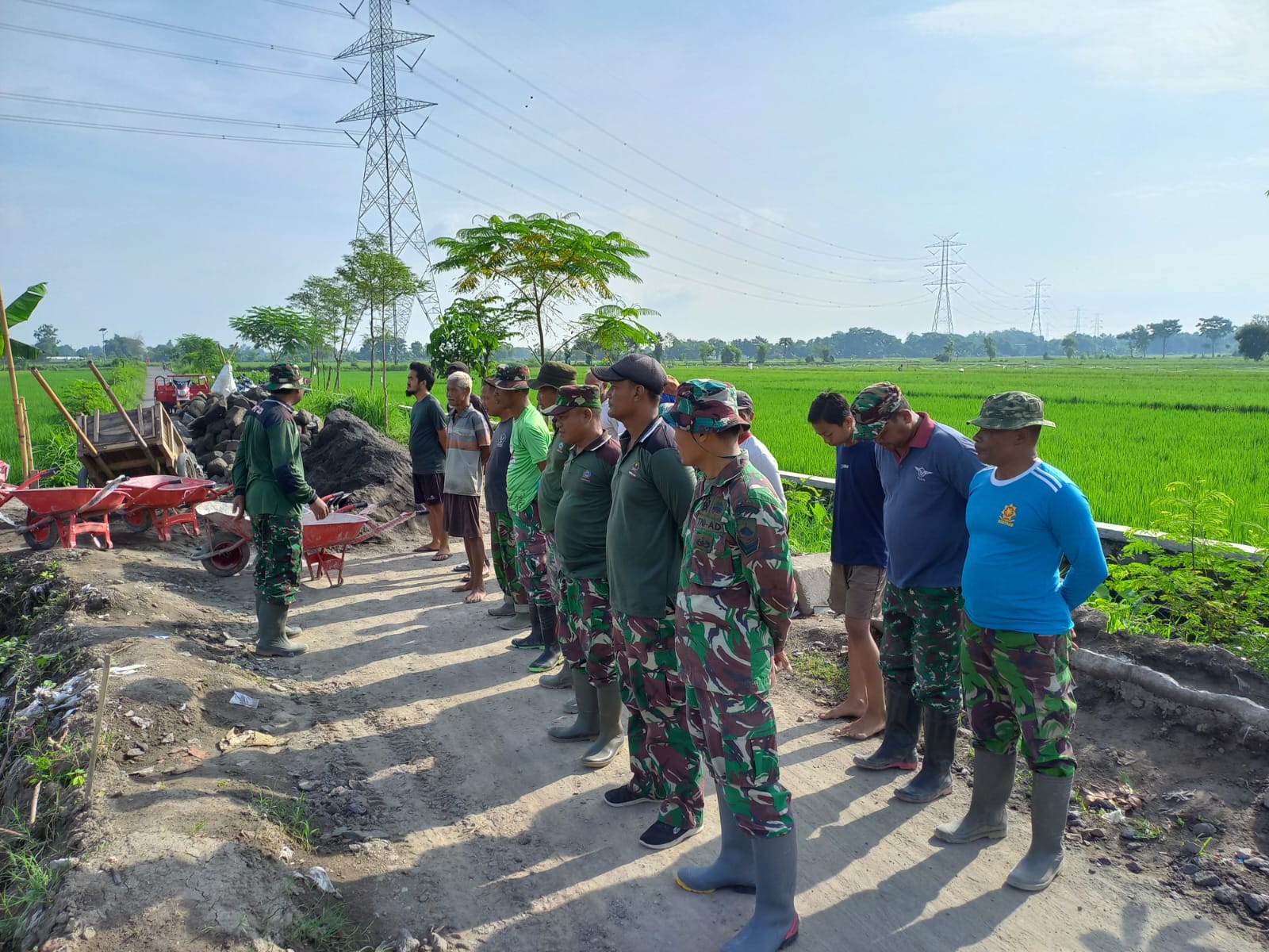 TMMD Desa Bero Trucuk Sasarkan Talud Sepanjang 710 M