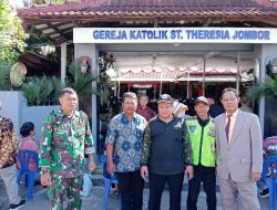 Misa Minggu Palma, Babinsa Koramil 23/Ceper Amankan Ibadah Warga Desa Jombor