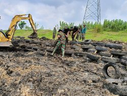 Kodim 0723/Klaten Kerahkan Alat Beratnya Untuk Perbaikan Tanggul Lapangan Tembak
