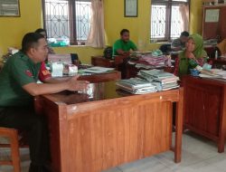 Mendukung Kegiatan Belajar Mengajar, Babinsa Ceper Sambangi SD N 1 Kurung Ceper