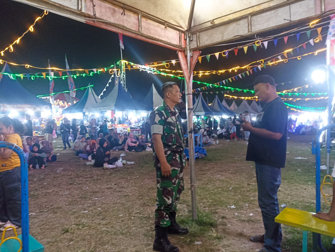 Patroli Wilayah Binaan, Babinsa Prambanan Sambangi Pasar Malam Dan Bazar UMKM Desa