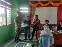 Babinsa Koramil 22 Wonosari Dampingi Penyaluran Bantuan Beras Tahap V Di Balai Desa Sidowarno