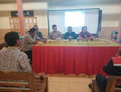 Peringatan 1 Abad Desa Gunting, Babinsa Koramil Wonosari Hadiri Rapat Koordinasi Bersama Pemerintah Desa