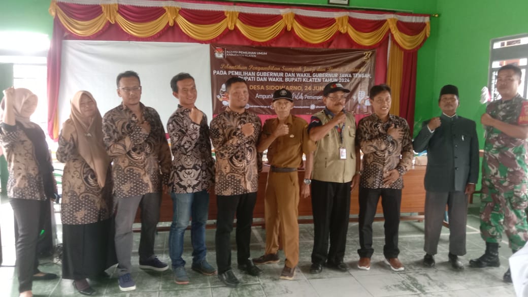 Babinsa Koramil Wonosari Hadiri Pelantikan Dan Bimtek Pantarlih Pilkada Di Desa Sidowarno