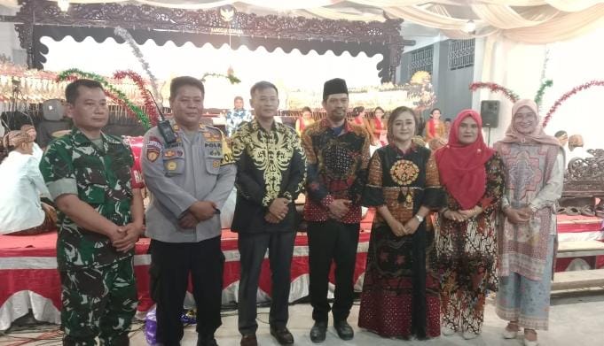 Babinsa Koramil Wonosari Hadiri dan Mengamankan Pagelaran Wayang Kulit Di Desa Jelobo