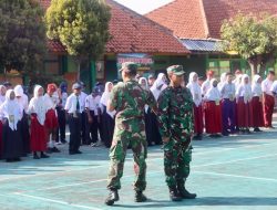 Babinsa Koramil 01/Kota Kodim 0723/Klaten Latih PBB MTs N 2 Klaten