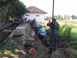 Karya Bakti Babinsa Koramil Wonosari Bersama Warga Dukuh Padasan Klaten