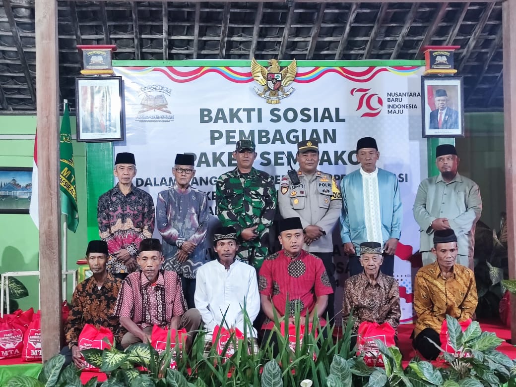 Pembagian Bansos Paket Sembako Oleh MTA Klaten Memperingati HUT Kemerdekaan RI Ke-79