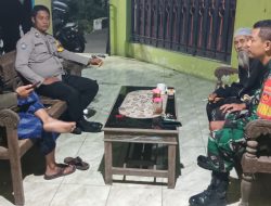 Beri Rasa Aman, Babinsa Koramil 23/Ceper Patroli Dan Komsos Bersama Bhabinkamtibmas Di Desa Srebegan