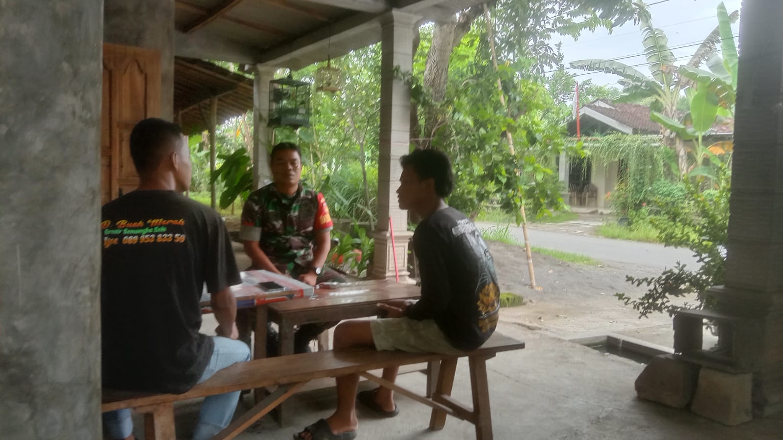 Patroli Wilayah Binaan, Babinsa Desa Sidowarno Klaten Sambangi Warga Binaan