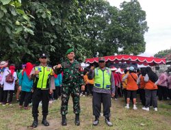 Babinsa Desa Teloyo Klaten Amankan Gerak Jalan Santai Peringati Hari Ibu 2024