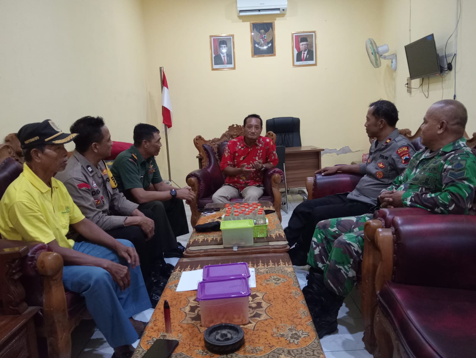 Danramil 22 Wonosari Bersama Kapolsek Wonosari Laksanakan Patroli Wilayah Sambangi Desa Wadunggetas