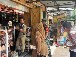 Pemantauan Harga Sembako Oleh Babinsa Koramil Wonosari Klaten Antisipasi Kenaikan Jelang Nataru