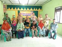 Peduli Kesehatan, Babinsa Desa Wadunggetas Klaten Hadiri Posyandu Seger Waras