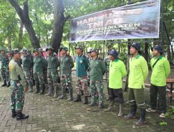 Peringati Hari Juang TNI AD, Danramil 08/ Ngawen Pimpin Pembersihan Hutan Kota Sungkur Klaten