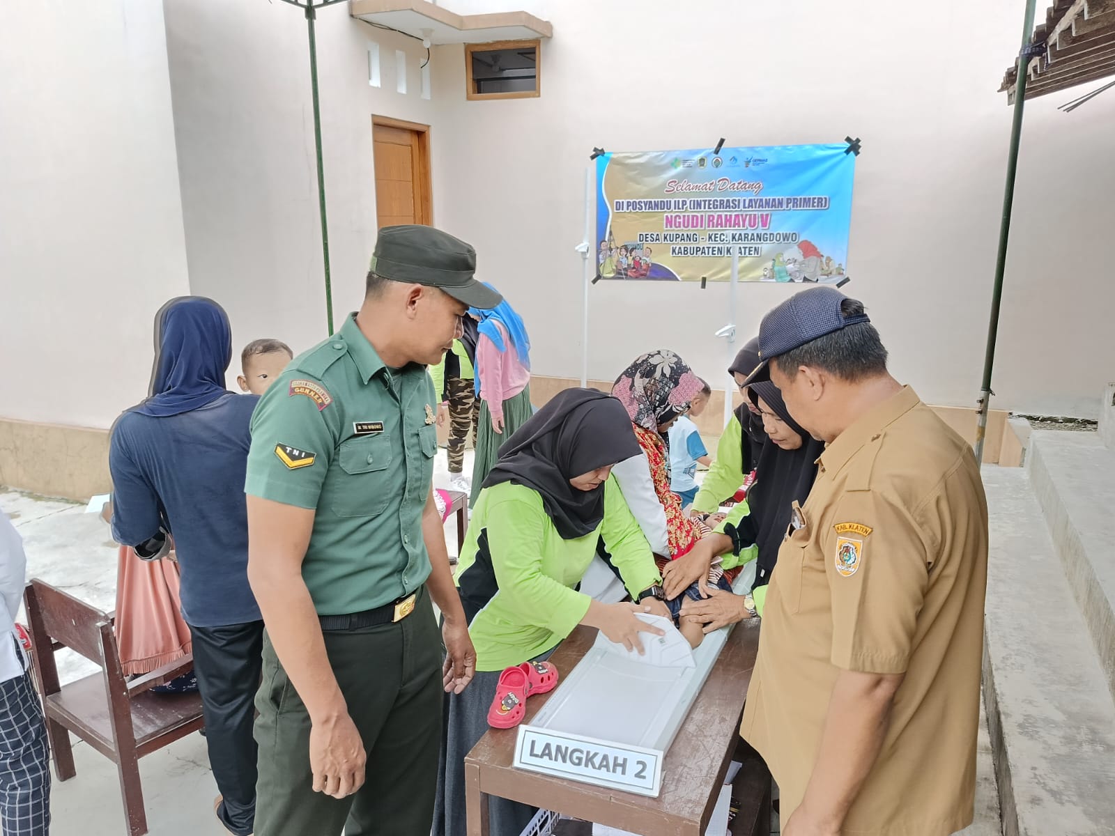 Babinsa Desa Kupang Klaten Dampingi Posyandu Integrasi Layanan Primer (ILP) Cegah Stunting