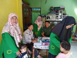 Konsistensi Dalam Menjaga Dan Meningkatkan Taraf Kesehatan, Babinsa Hadiri Posyandu Balita Kelurahan Gergunung Klaten