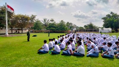 Pembelajaran P5, Babinsa Koramil 09/Prambanan Berikan Wasbang Dan Kedisiplinan Siswa SMA N 1 Prambanan Klaten