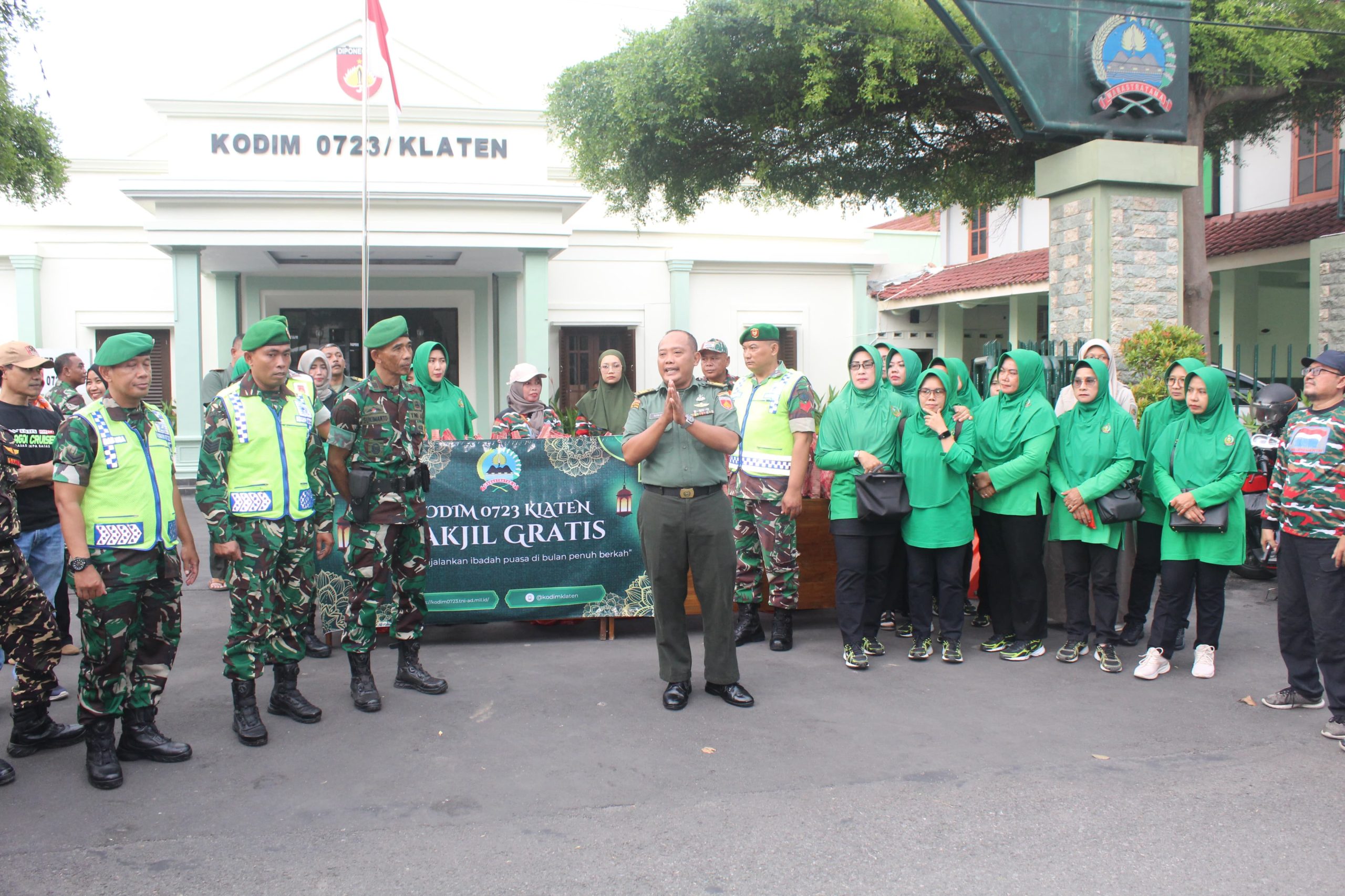 Dibulan Penuh Berkah, Kodim 0723 Klaten Bagikan 1000 Takjil