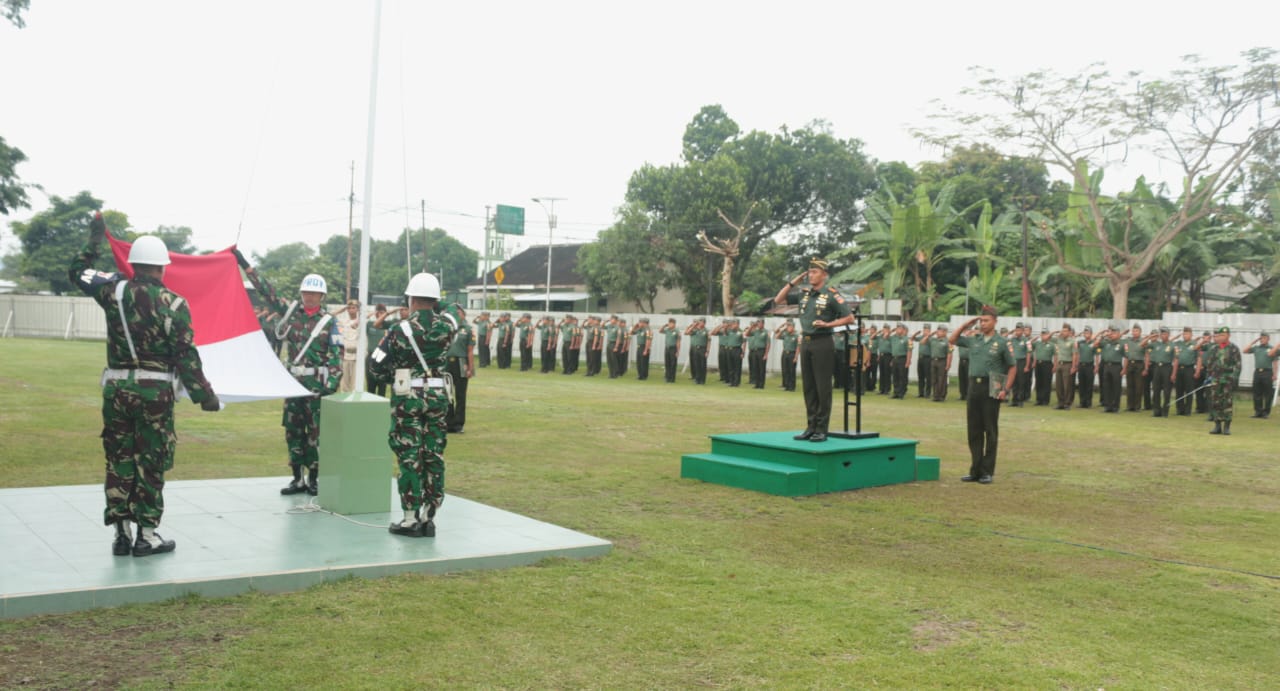 Kodim 0723/Klaten Gelar Upacara Pengibaran Bendera Merah Putih 17-an, Dandim Bacakan Amanat Panglima TNI