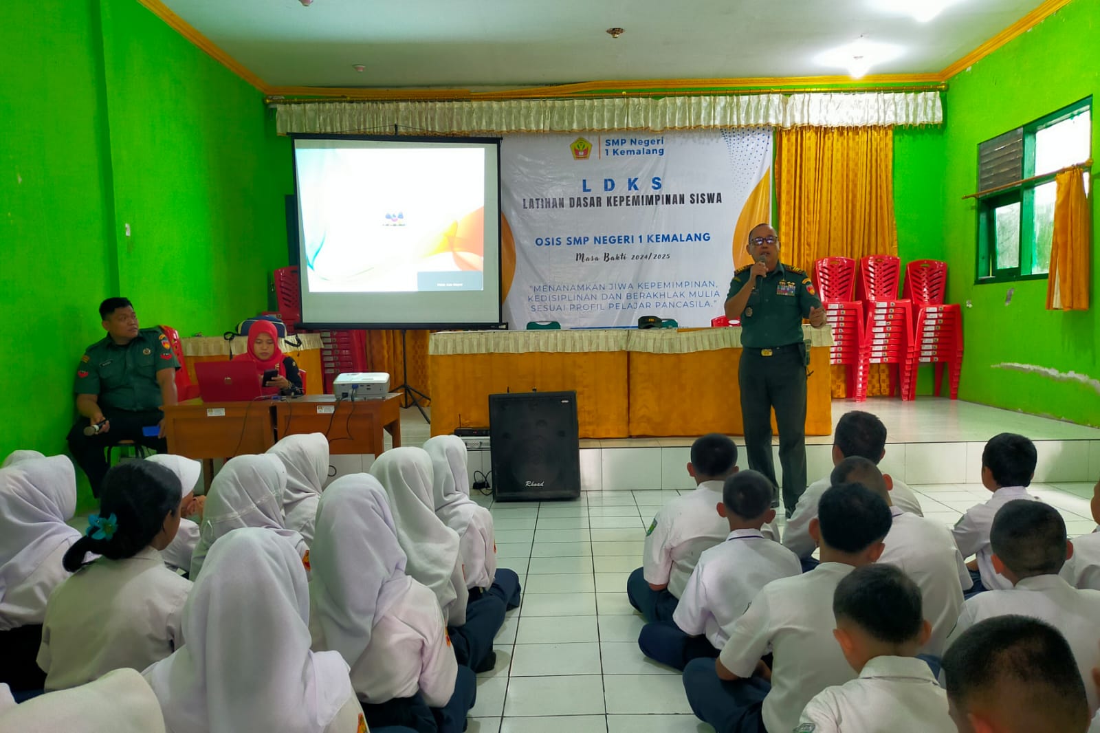 Siswa SMP Negeri 1 Kemalang Klaten Terima Materi Wasbang Oleh Danramil 13/Kemalang, Ini Yang Disampaikan
