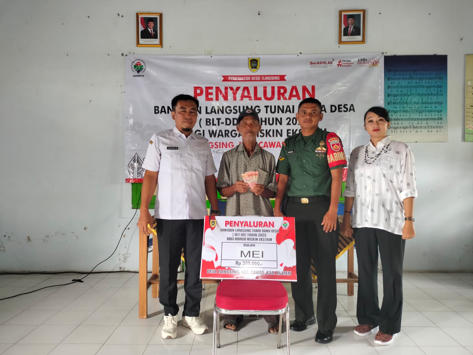 Penyaluran BLT Dana Desa Bulan Mei 2025 Di Desa Tlingsing Cawas Klaten, Babinsa Sampaikan Ini
