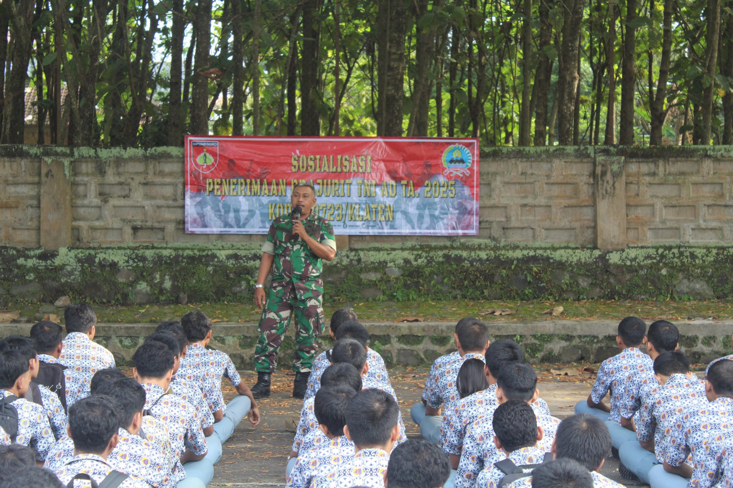 Kodim 0723/Klaten Gelar Sosialisasi Penerimaan Prajurit TNI AD Di SMK Leonardo Klaten