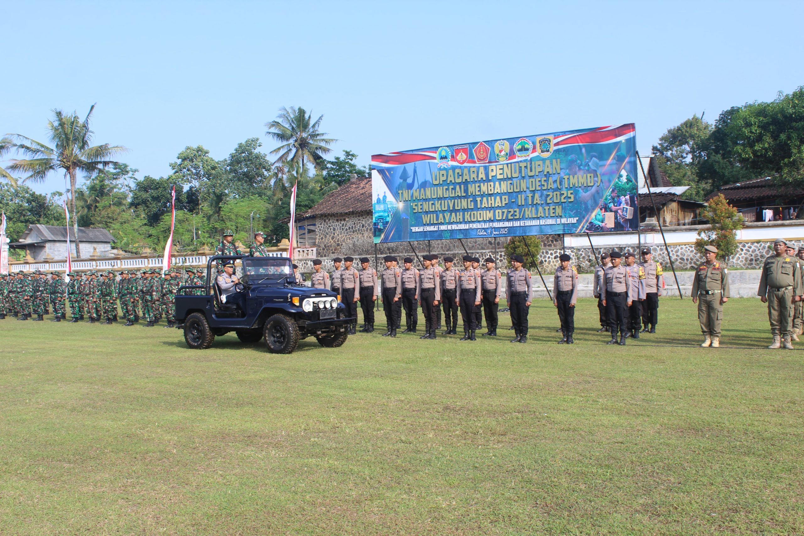 Dengan Semangat TMMD Mewujudkan Pemerataan Pembangunan Dan Ketahanan Nasional Di Wilayah, TMMD Sengkuyung Tahap II Tahun 2025 Desa Mundu Tulung Klaten Ditutup