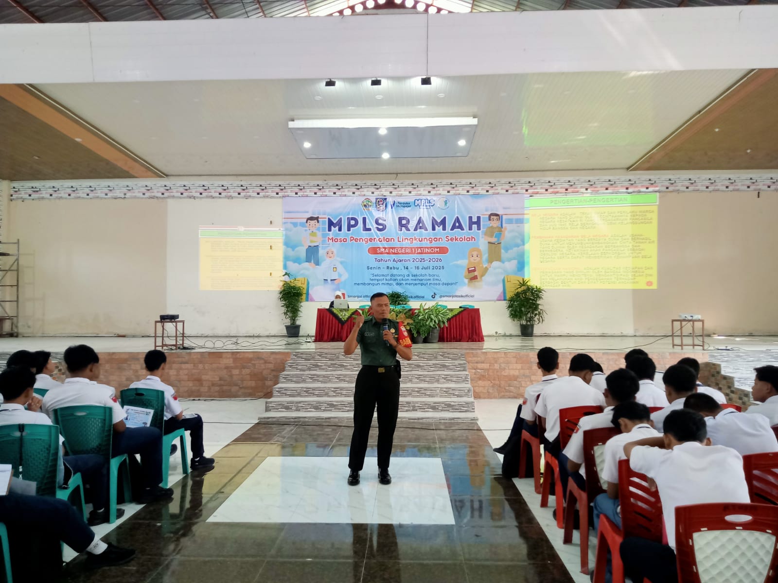 Babinsa Koramil Jatinom Beri Wawasan Kebangsaan Siswa SMA Negeri 1 Jatinom Klaten, Ini Harapnya