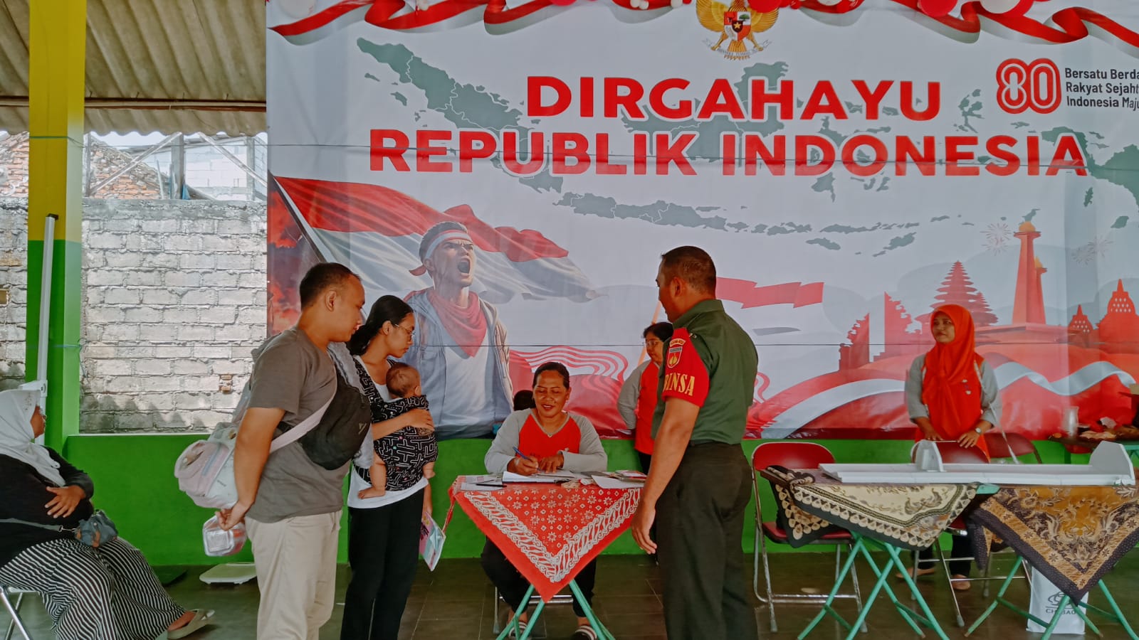 Babinsa Klaten Dampingi Posyandu, Wujud Sinergi TNI Dan Masyarakat Dalam Menjaga Kesehatan Balita