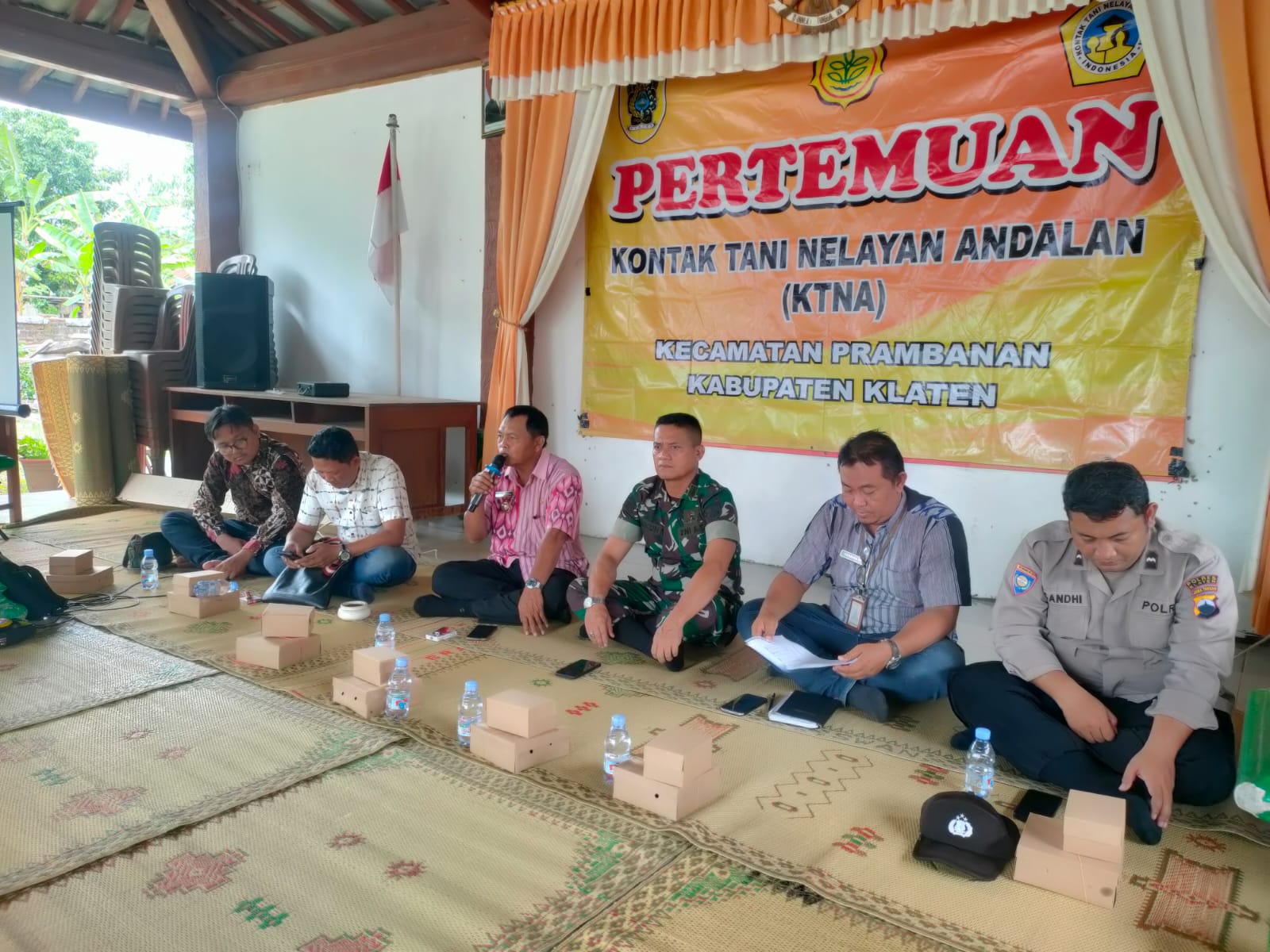 Sinergi Ketahanan Pangan, Bati Tuud Koramil Prambanan Hadiri Pertemuan KTNA Kecamatan Prambanan Klaten