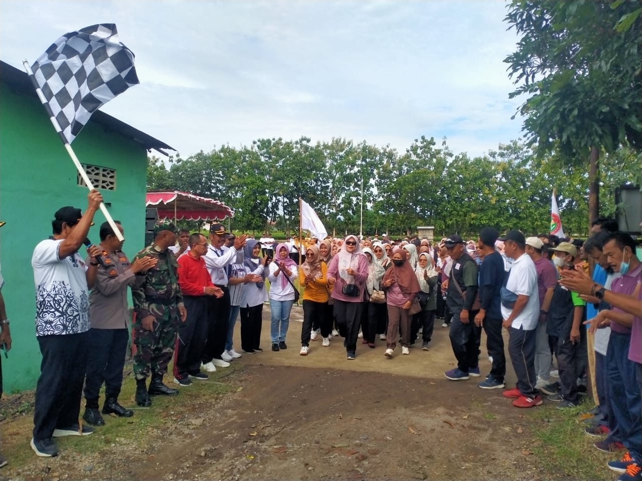 Babinsa Koramil Wonosari Kawal Peringatan HUT PGRI Dan Hari Guru 2025