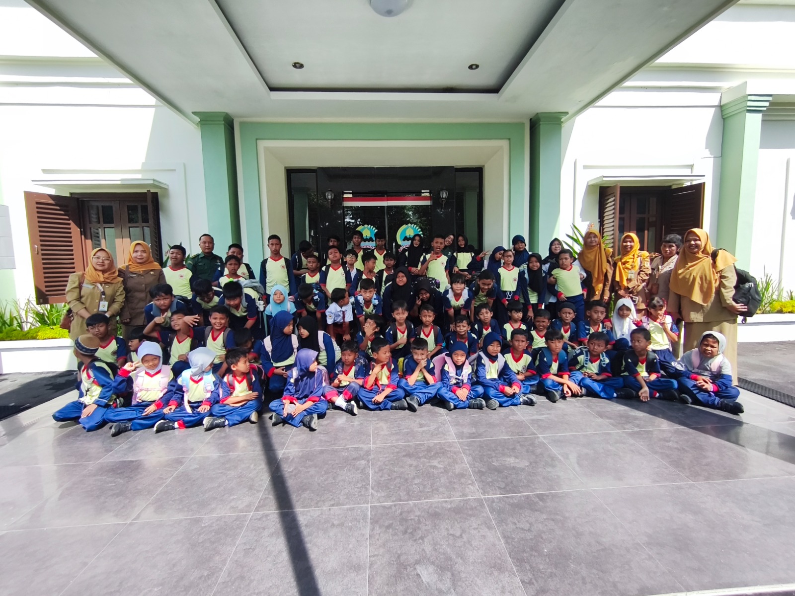 Semangat Bela Negara, SDN 2 Semangkak Kunjungi Kodim 0723/Klaten