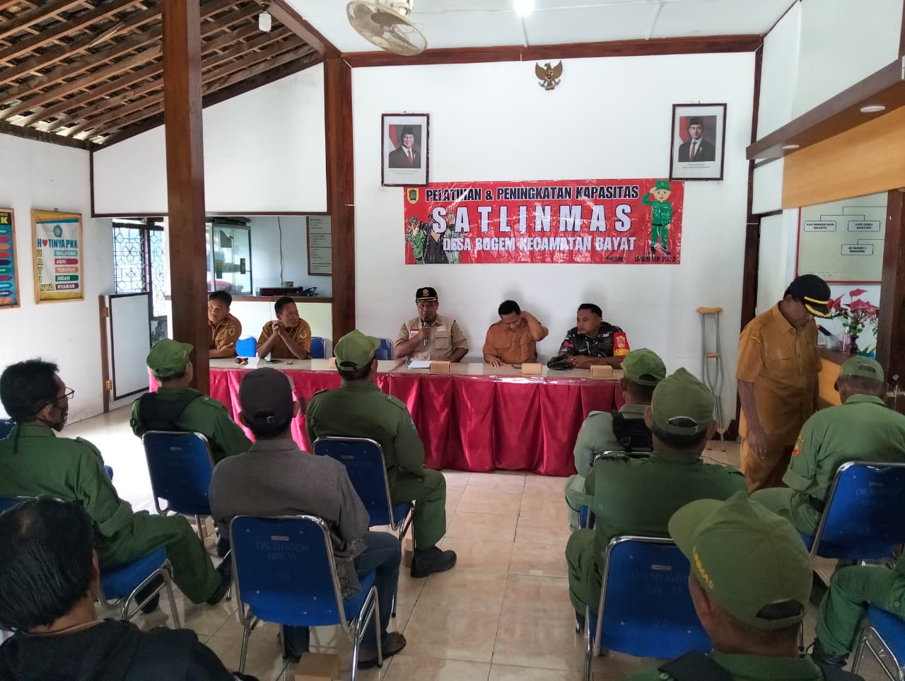 Hadapi Potensi Bencana, Babinsa Koramil Bayat Tingkatkan Kualitas Linmas Desa Bogem Klaten
