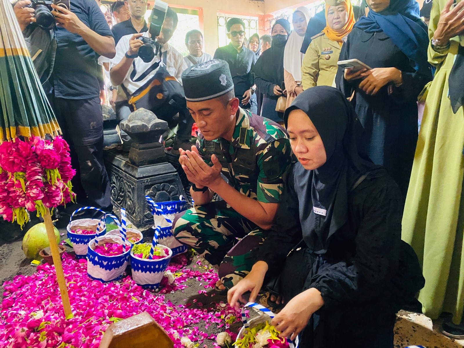 Turut Berbelasungkawa, Komandan Kodim 0723/Klaten Hadiri Pemakaman Wakil Bupati Klaten