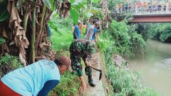 Danramil 22/Wonosari Kodim 0723/Klaten Bersama Instansi Terkait Gelar Karya Bakti Bersihkan Sungai Desa Teloyo