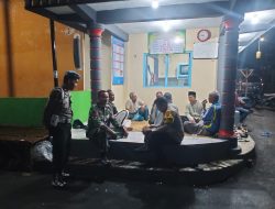 Patroli Siskamling, Babinsa Karanganom Klaten Pastikan Lingkungan Warga Aman