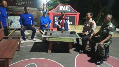 Bati Tuud Koramil 24/Klaten Utara Sambangi Pos Kamling Desa Sekarsuli Bati Tuud Koramil 24/Klaten Utara Sambangi Pos Kamling Desa Sekarsuli