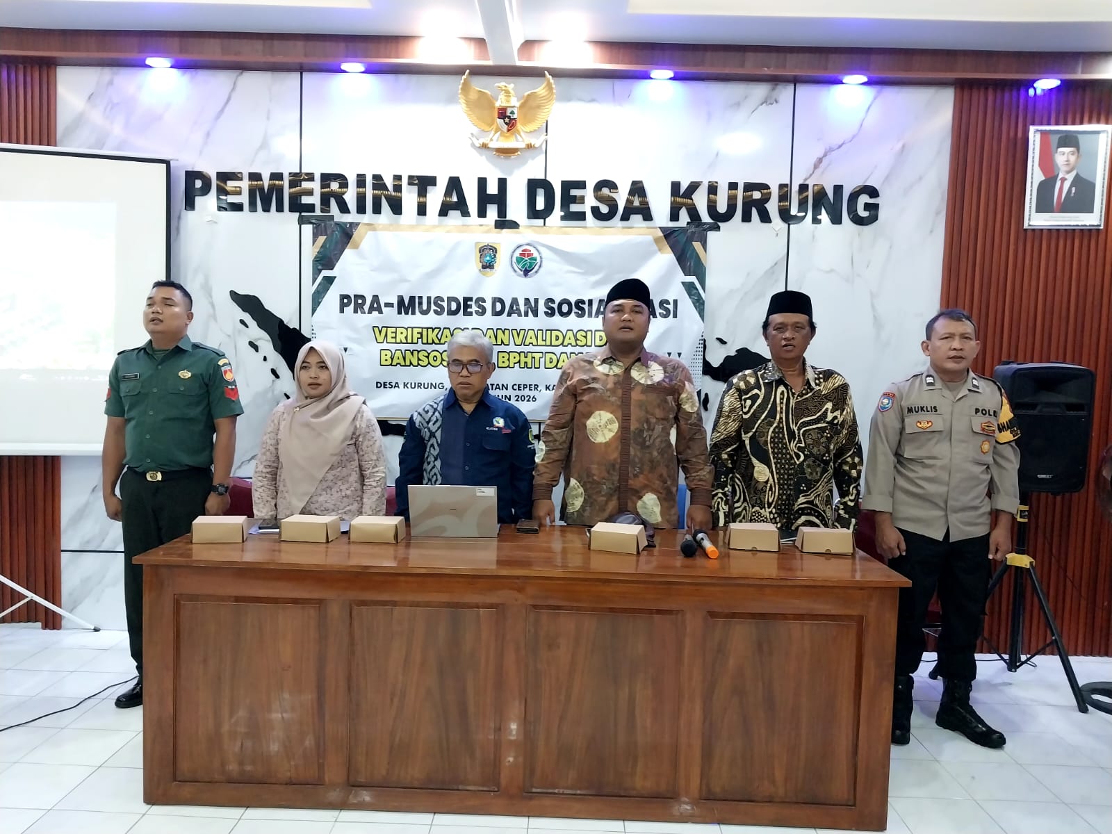 Babinsa Desa Kurung Hadiri Pra Musyawarah Desa Verifikasi Dan Validasi Data Penerima PKH, BPNT Dan PBI-JK